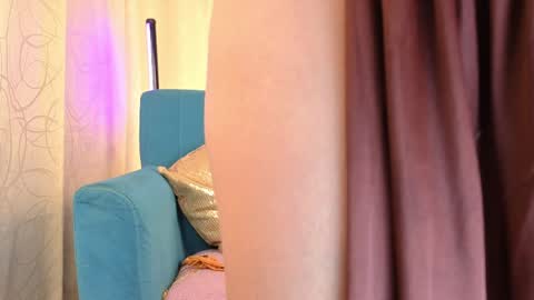 Sophia online show from April 8, 2026, 9:53 am