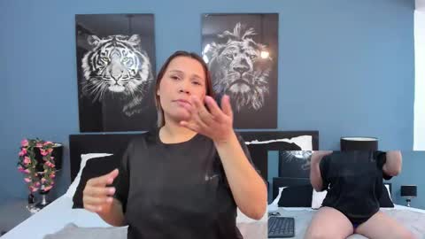 Snapshot of sophiaqueens chatting on February 9, 2026, 8:35 pm Sophia online show from February 9, 2026, 8:35 pm