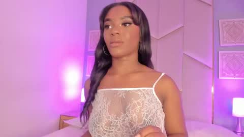 SophiaSmiths online show from February 1, 2025, 1:23 am