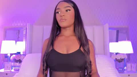 SophiaSmiths online show from October 14, 2025, 11:05 pm