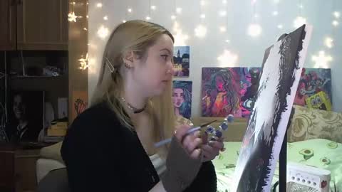 Snapshot of sophiasonata chatting on December 4, 2024, 5:44 pm SophiaSonata online show from December 4, 2024, 5:44 pm