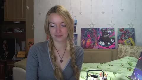 Snapshot of sophiasonata chatting on December 8, 2024, 5:01 pm SophiaSonata online show from December 8, 2024, 5:01 pm