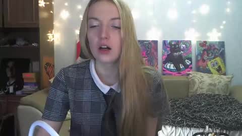 Snapshot of sophiasonata chatting on January 9, 2025, 2:51 pm SophiaSonata online show from January 9, 2025, 2:51 pm