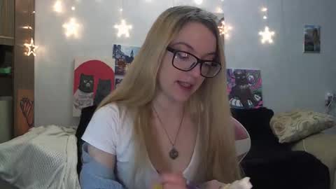 Snapshot of sophiasonata chatting on September 25, 2025, 9:18 pm SophiaSonata online show from September 25, 2025, 9:18 pm