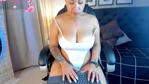 sophie__blare online show from November 27, 2025, 7:16 pm