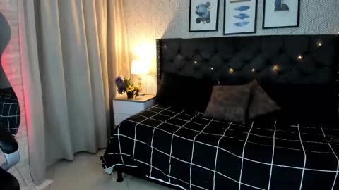 Snapshot of sophie__blare chatting on February 13, 2026, 7:10 pm sophie__blare online show from February 13, 2026, 7:10 pm