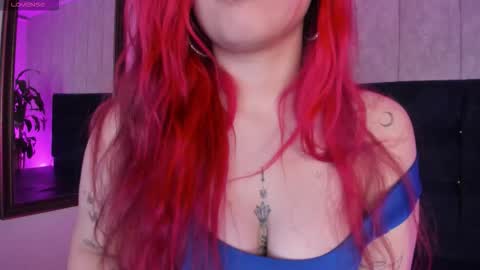 Sophie  online show from September 27, 2025, 4:50 am