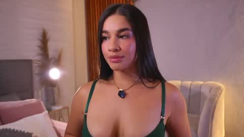 Snapshot of sophie_belton chatting on April 24, 2026, 10:01 pm sofia online show from April 24, 2026, 10:01 pm