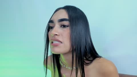 Snapshot of sophie_deargb chatting on February 3, 2025, 10:11 pm Sofia santodomingo online show from February 3, 2025, 10:11 pm