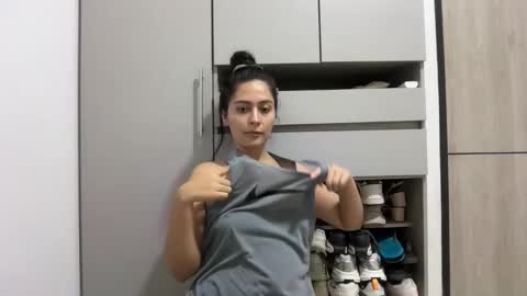 Snapshot of sophie_foxxx chatting on April 28, 2026, 12:31 am Sophie online show from April 28, 2026, 12:31 am