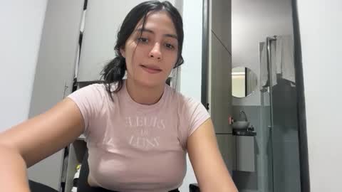 Snapshot of sophie_foxxx chatting on May 23, 2026, 6:23 pm Sophie online show from May 23, 2026, 6:23 pm