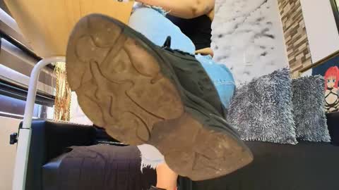 Sophie online show from January 13, 2026, 3:17 pm