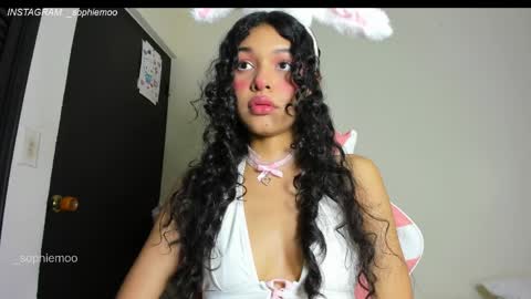 Sophie online show from March 30, 2026, 12:17 pm