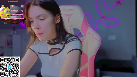 sophie_nomenal_ online show from February 24, 2026, 6:28 pm