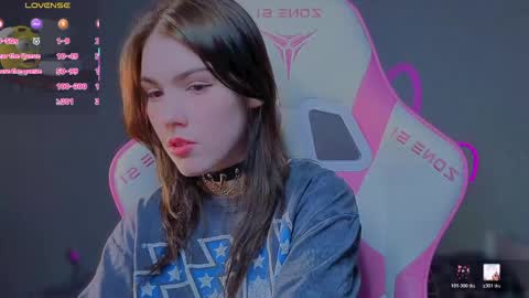 Snapshot of sophie_nomenal_ chatting on May 8, 2026, 8:47 pm sophie_nomenal_ online show from May 8, 2026, 8:47 pm