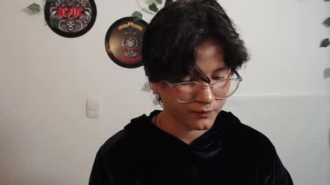 sophie_ross1 online show from October 2, 2025, 2:29 am