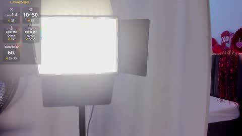 Snapshot of sophie_smith19 chatting on February 15, 2026, 1:52 pm sophie_smith19 online show from February 15, 2026, 1:52 pm