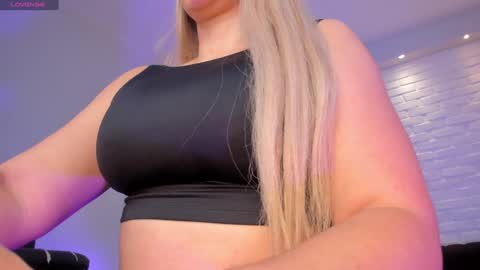 Sophie online show from January 23, 2025, 2:12 am