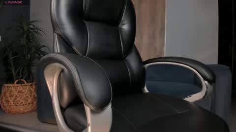 Sophie online show from March 19, 2026, 11:53 pm