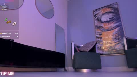 Sophie online show from May 15, 2026, 11:45 pm