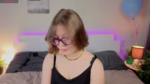 Snapshot of sophieblush chatting on July 14, 2026, 10:21 am Sophia online show from July 14, 2026, 10:21 am