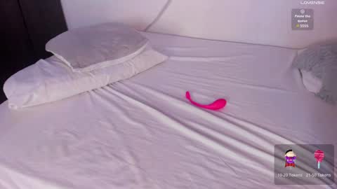 sophiecanbrook1 online show from January 12, 2025, 9:08 pm