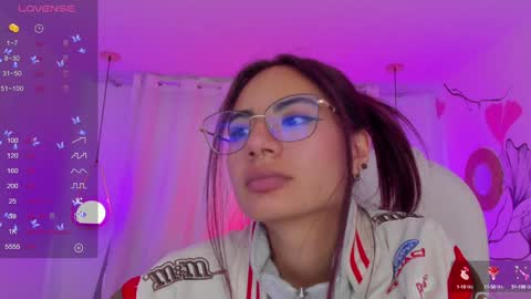 Snapshot of sophiecherry_ chatting on December 22, 2024, 10:04 pm Sophie IG sophiecherry es online show from December 22, 2024, 10:04 pm