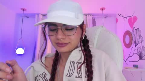 Snapshot of sophiecherry_ chatting on January 31, 2025, 10:20 am Sophie IG sophiecherry es online show from January 31, 2025, 10:20 am