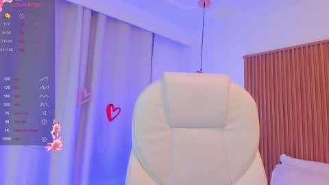 Snapshot of sophiecherry_ chatting on February 19, 2025, 5:49 am Sophie IG sophiecherry es online show from February 19, 2025, 5:49 am
