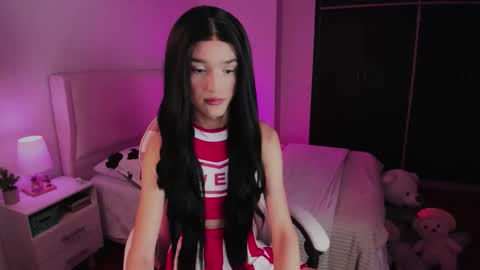 Snapshot of sophiecornett chatting on October 11, 2025, 1:05 am online show from October 11, 2025, 1:05 am