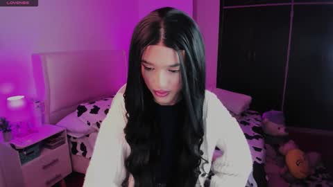 Snapshot of sophiecornett chatting on October 28, 2025, 2:26 am online show from October 28, 2025, 2:26 am