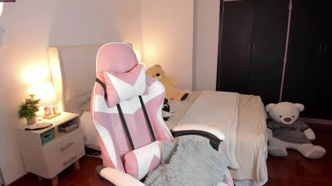    online show from January 7, 2026, 9:45 am