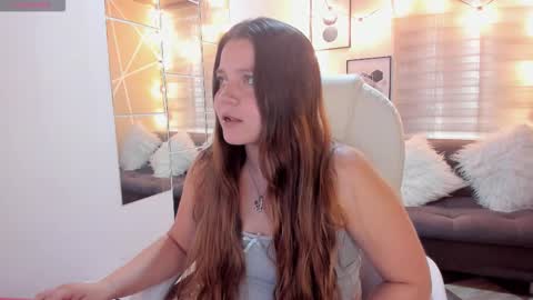 Sophie  online show from November 22, 2025, 3:00 pm