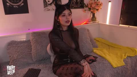 Sophiee  online show from October 29, 2025, 9:27 pm
