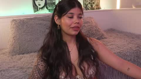 Snapshot of sophiee_art chatting on April 29, 2026, 9:21 pm Sophiee online show from April 29, 2026, 9:21 pm