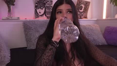 Sophiee  online show from June 17, 2026, 7:26 pm