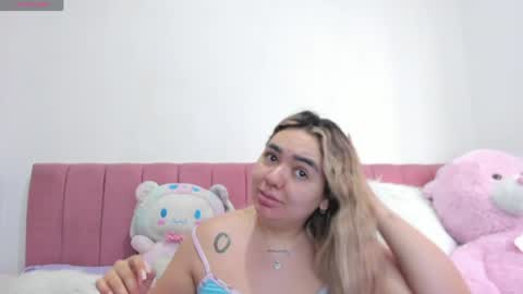 sophiee rosee online show from June 3, 2026, 9:20 pm