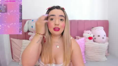 Snapshot of sophiee_rosee chatting on July 7, 2026, 5:06 pm sophiee rosee online show from July 7, 2026, 5:06 pm