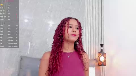 Snapshot of sophiee_velvet chatting on February 11, 2025, 11:10 am online show from February 11, 2025, 11:10 am