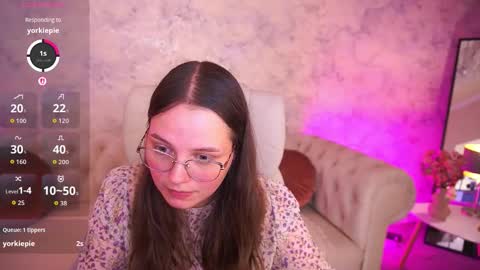 sophieedreams online show from September 12, 2025, 7:25 pm
