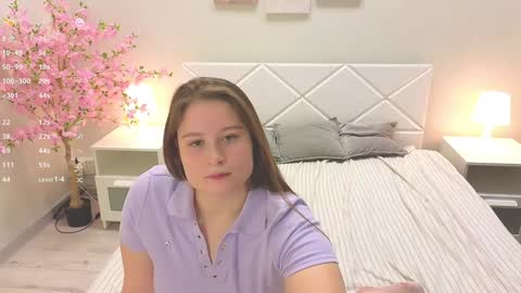 Sophie online show from December 6, 2024, 11:00 am