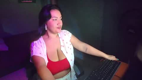 Snapshot of sophiejuicy_ chatting on October 26, 2025, 3:45 am sophiejuicy_ online show from October 26, 2025, 3:45 am