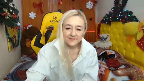 Snapshot of sophiekittyy chatting on December 3, 2024, 10:39 am sophiekittyy online show from December 3, 2024, 10:39 am