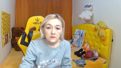 Snapshot of sophiekittyy chatting on February 1, 2025, 7:15 am sophiekittyy online show from February 1, 2025, 7:15 am
