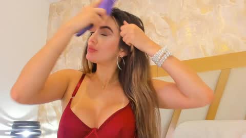 Snapshot of sophiekozlov chatting on December 21, 2024, 5:07 pm Sophie online show from December 21, 2024, 5:07 pm