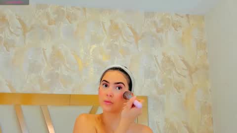 Sophie online show from October 15, 2025, 12:49 pm