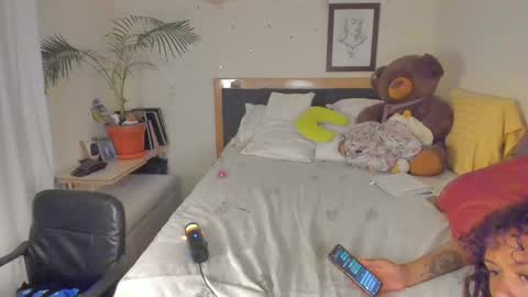 SofiTrans21 online show from October 14, 2025, 11:38 pm