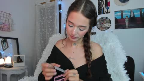 Snapshot of sophieluck chatting on February 5, 2025, 5:52 am Sophie online show from February 5, 2025, 5:52 am