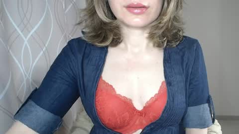 Sophiemisss online show from May 24, 2026, 6:07 am
