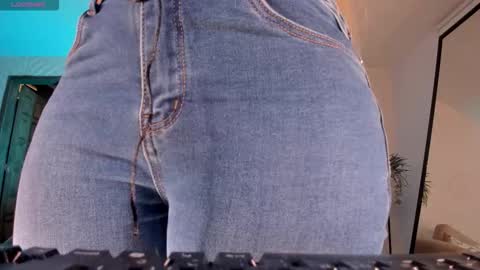 Sophie  Palmer online show from September 30, 2025, 11:37 am